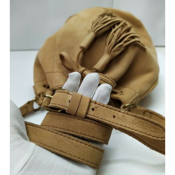 Lucky Brand Light Tan Suede Tassel Drawstring Closure Crossbody Shoulder Bag - Picture 7 of 12